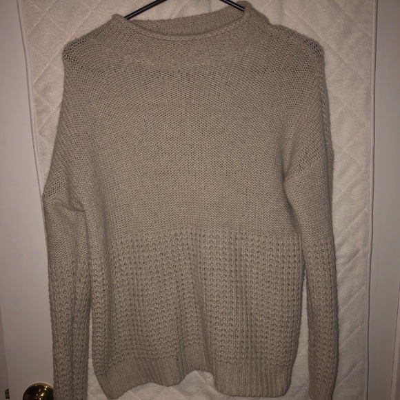 Sweater - Picture 1 of 2